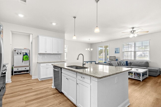 Building Photo - 4536 Lady Slipper Dr