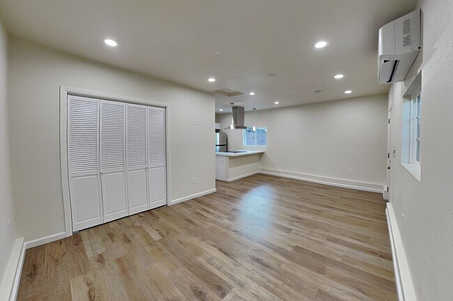 Building Photo - 10251029wo