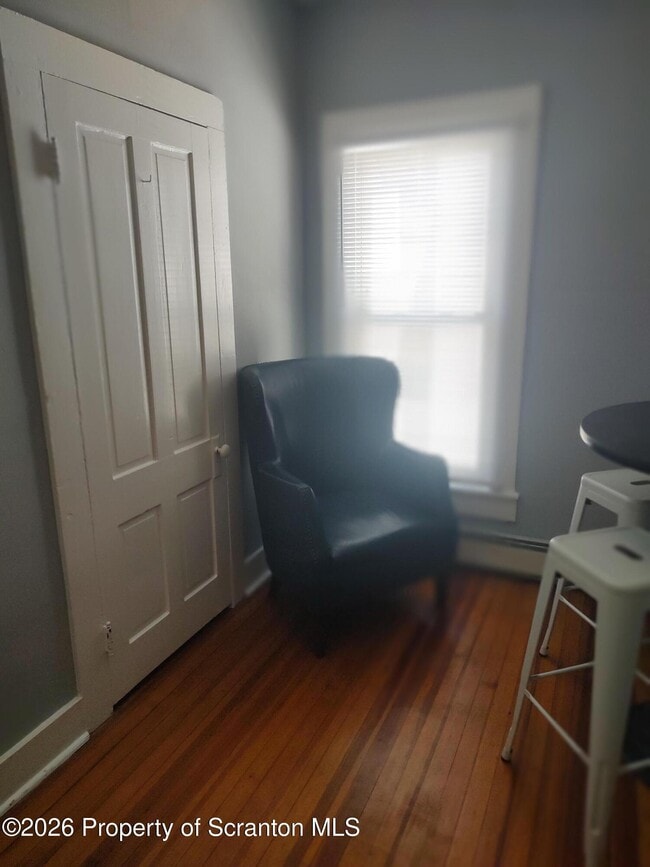 Building Photo - 1019 Delaware St