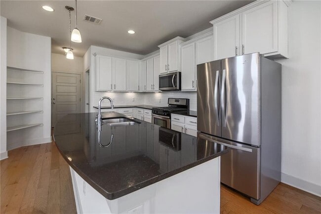 Building Photo - 5809 Swayden Ln