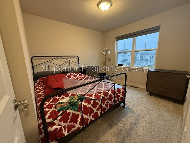 Building Photo - 2865 Endive Dr