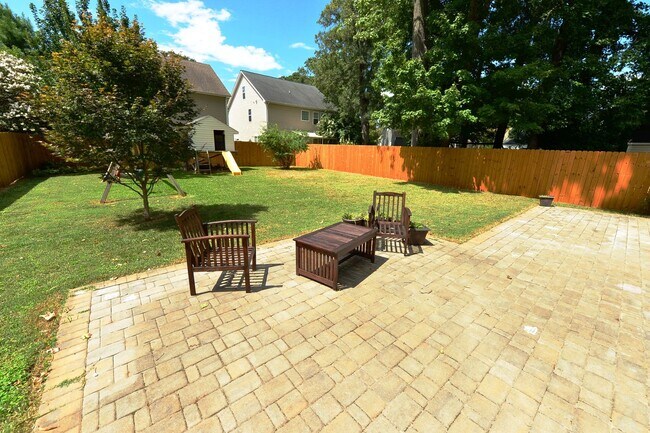 Building Photo - Just a few miles from NOB Navy Base and Ba...