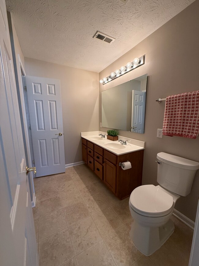 Building Photo - Black Hills Dr.