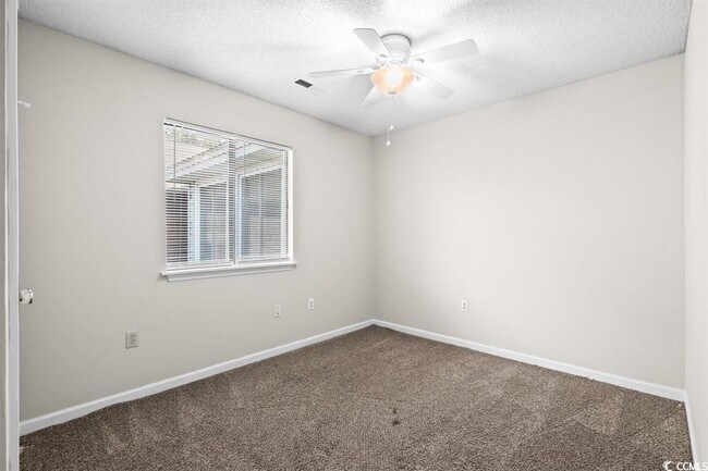 Building Photo - 6536 Valene Ct