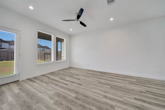 Building Photo - 12310 Greenwood Gate Dr