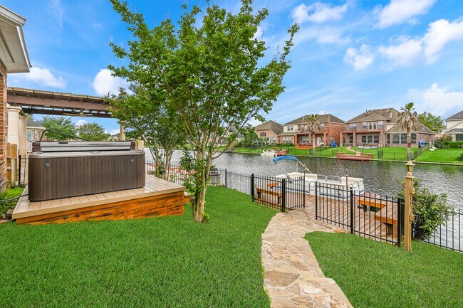 Building Photo - 18022 Dunoon Bay Point Ct