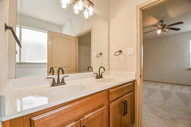 Building Photo - 6135 Norwood Meadows Ln