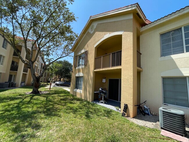 Building Photo - 4131 San Marino Blvd