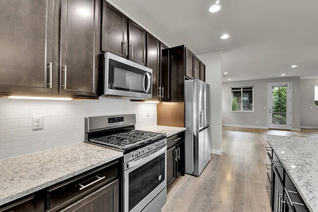 Building Photo - $2,620.95 - 3 Bed, 2.5 Bath Home in Aurora with AC and In Unit Laundry!