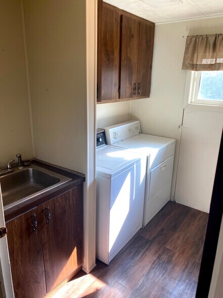 Main floor laundry room - 4270 E Valley Center Rd
