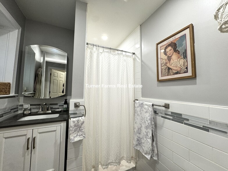 Building Photo - 91 Hudson St