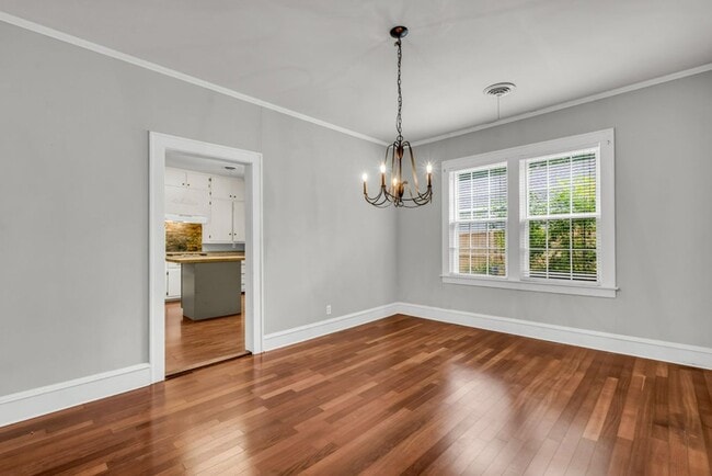 Building Photo - Renovated 3 Bedroom 2 Bath Home for Rent!