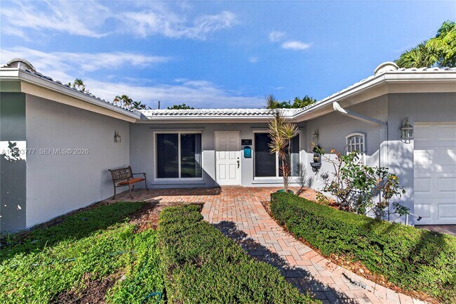 Building Photo - 2801 Coral Shores Dr