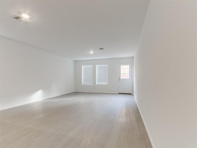 Building Photo - 3304 NW 149th St