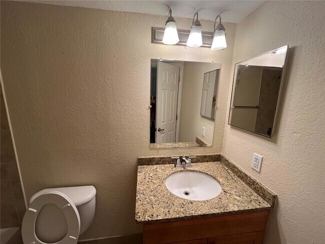 Building Photo - 2650 Coconut Bay Ln