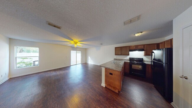 Building Photo - 3BR/ 2.5BA TOWNHOME With Garage - Timmerma...