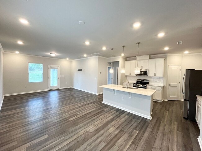 Building Photo - Newly Built 4BD, 3.5BA Zebulon Home with a First Floor Bedroom and Screened Patio in an HOA Commu...
