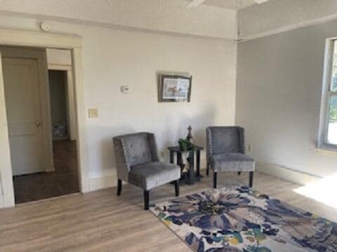 Primary Photo - 401 W Worley St