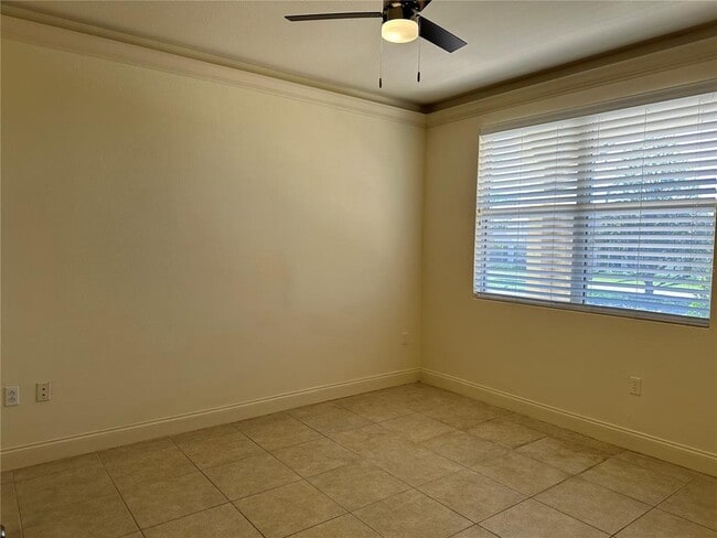 Building Photo - 2562 Bella Vista Dr