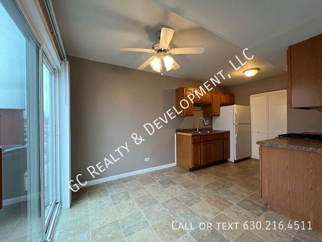 Building Photo - *** 2 FREE WEEKS OF RENT / 2 BDRM - 1 BTH ...