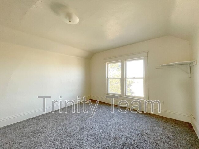 Building Photo - 6028 County Rd 3 1/4