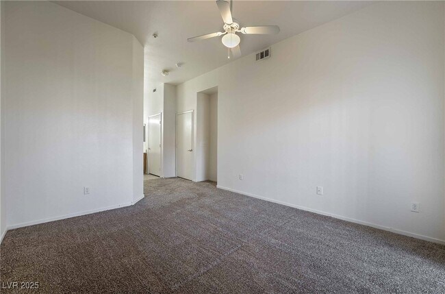 Building Photo - 10245 S Maryland Pkwy