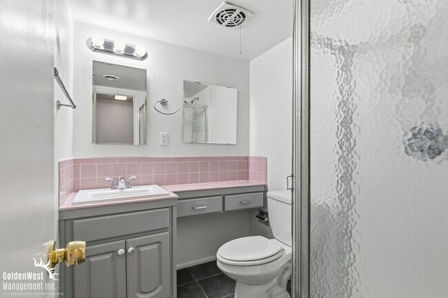 Building Photo - Modern 2Bdm 2Ba Condo in Phoenix Midtown with Pool Views