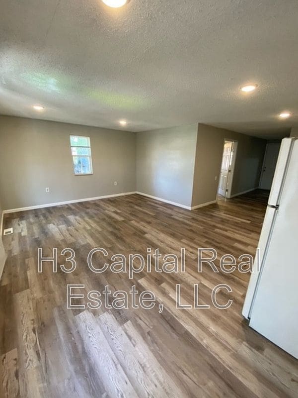 Building Photo - 4900 Maryville Rd