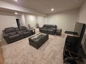 Building Photo - 9902 Obin Ln