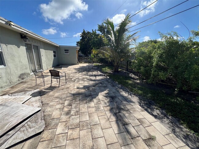 Building Photo - 9302 Pl