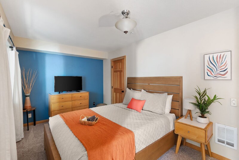 Building Photo - 10237 NW Wilshire Ln