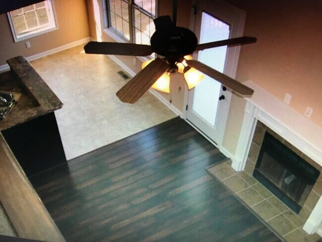 Building Photo - 1313 Chinook Cir