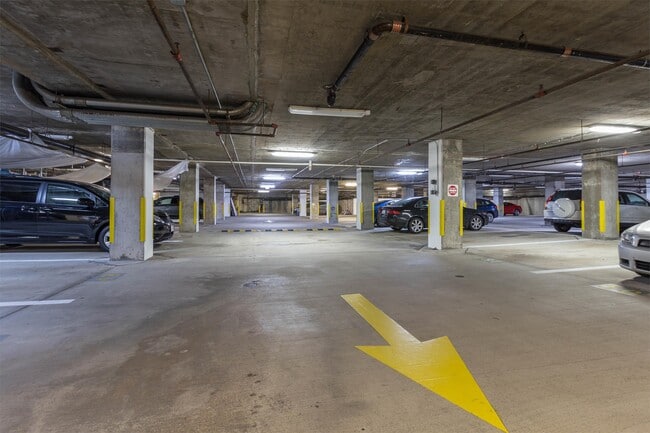 Building Photo - 20 Webster St