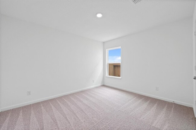 Building Photo - 234 Fairlawn Wy