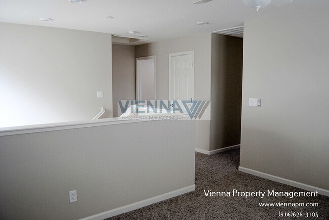 Building Photo - 4331 Gentry Wy