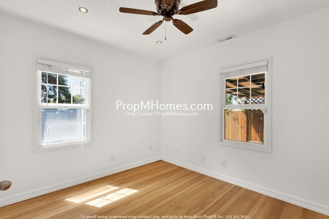 Building Photo - NE Portland Gem w/ Entertainers Backyard +...