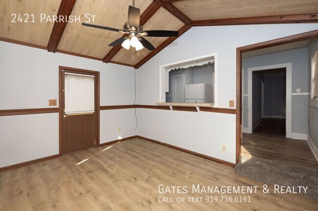Building Photo - 2421 Parrish St