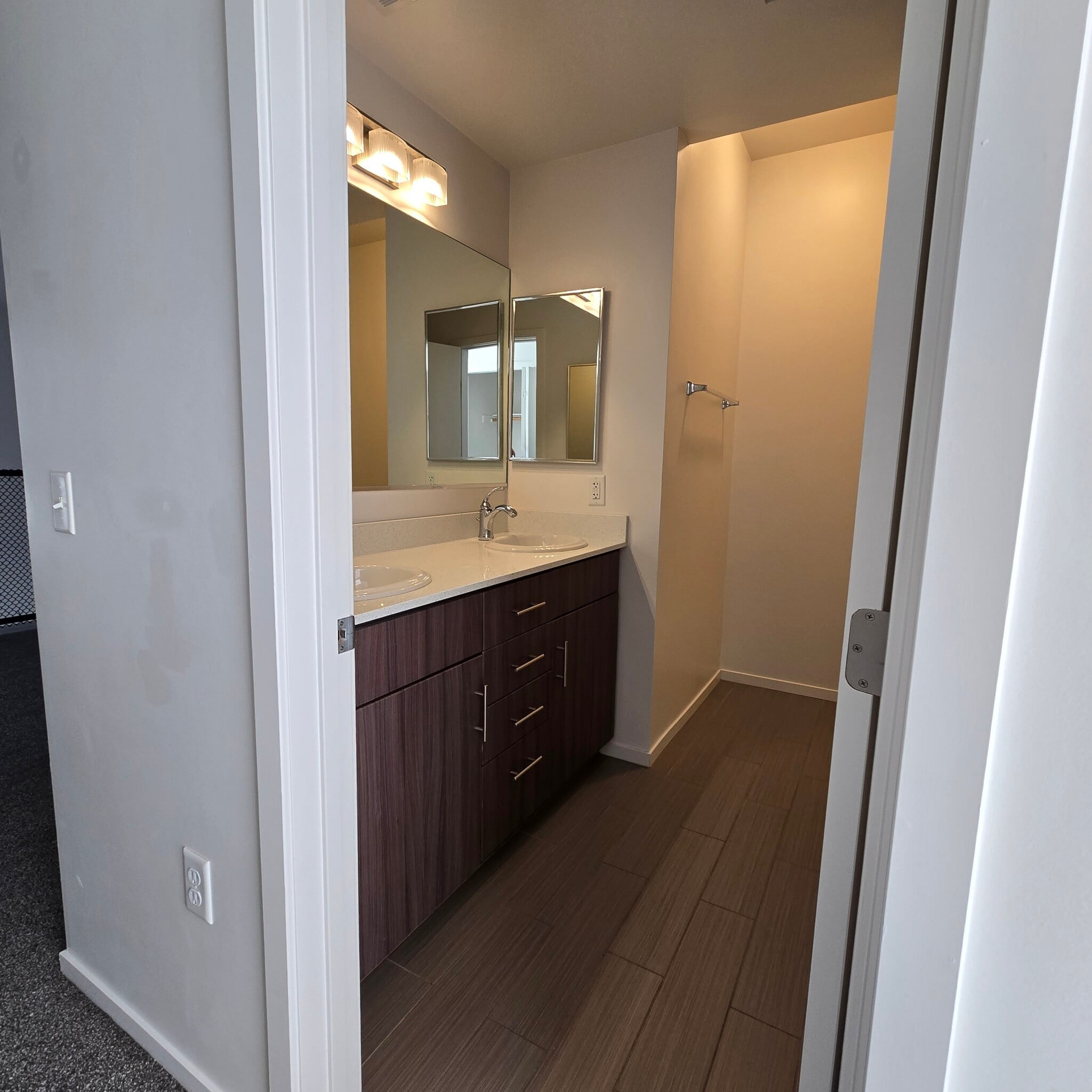 Upstairs bathroom1 - 519 S 6th St