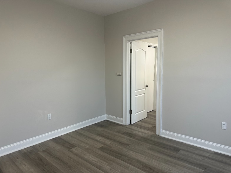 Building Photo - 328-61s 61st St