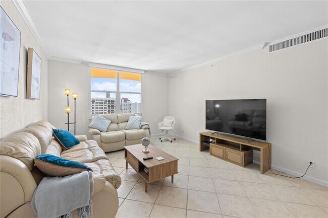 Building Photo - 2501 S Ocean Dr