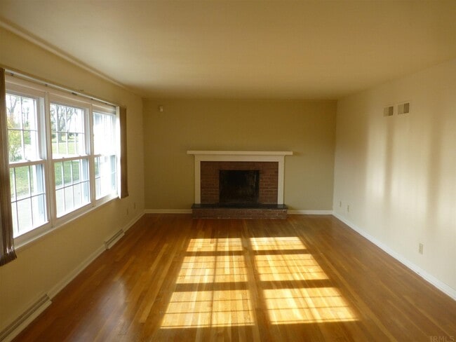 Building Photo - 108 Ivy Hill Dr