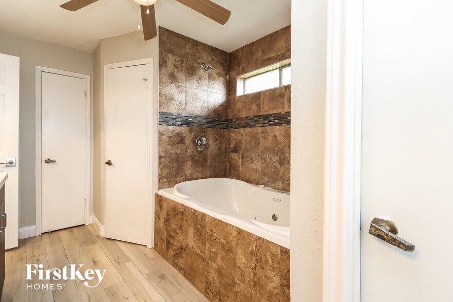 Building Photo - 10134 Sagemark Dr