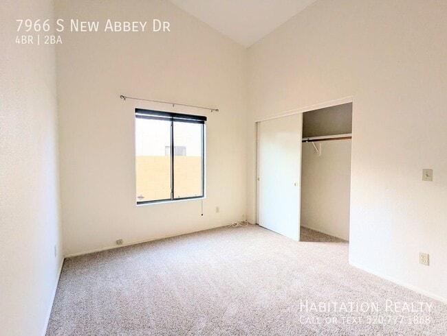 Building Photo - 7966 S New Abbey Dr
