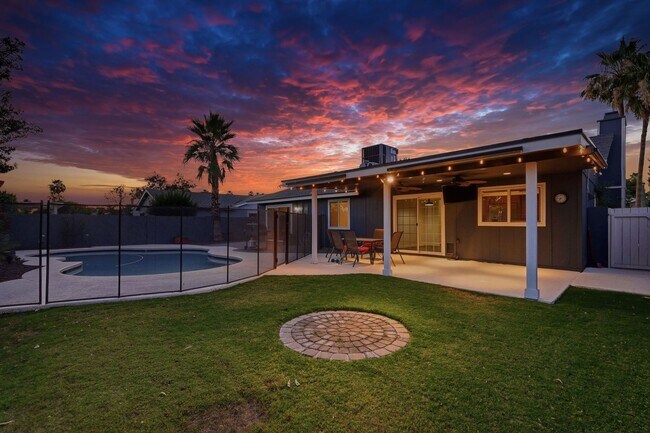 Building Photo - 4 Bed Home in Scottsdale Quarter!!