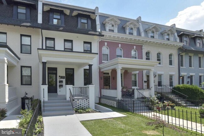 Building Photo - 22 Bryant St NW