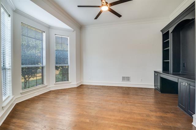 Building Photo - 422 Mustang Dr