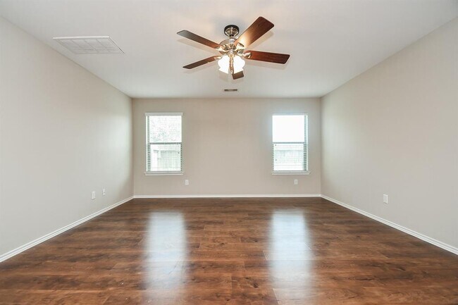 Building Photo - 1646 Perennial Ln