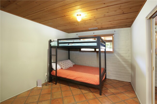 Building Photo - 17825 Bear Valley Ln