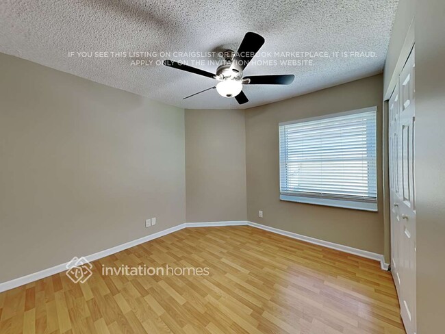 Building Photo - 224 W Riverbend Dr