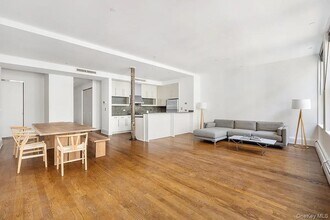 Building Photo - 102 Fulton St